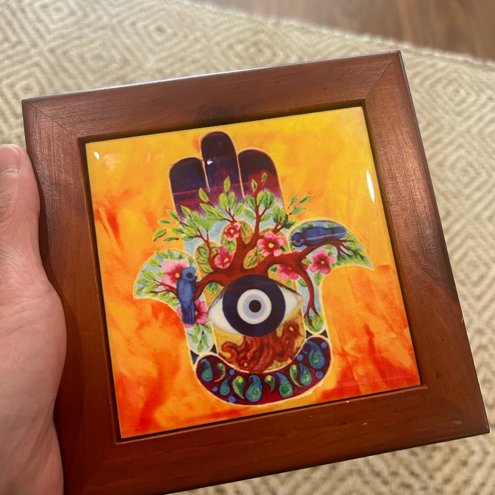 Dubai tile with frame for decoration